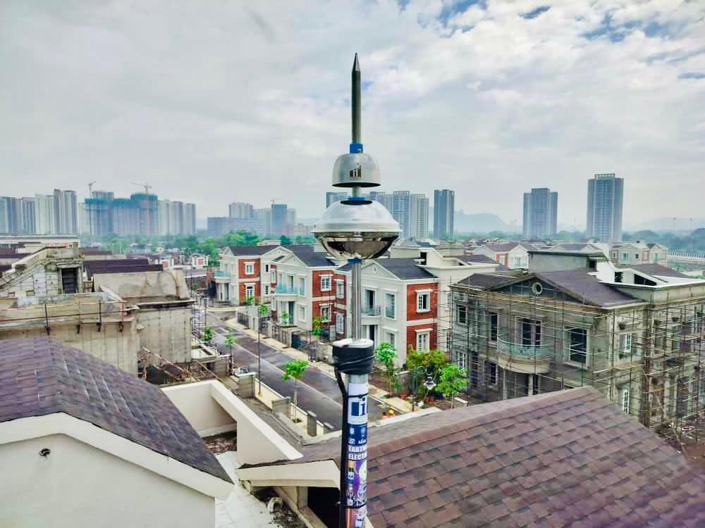 iTorrent  ESE Lightning Arrester